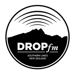 Logo da Drop FM