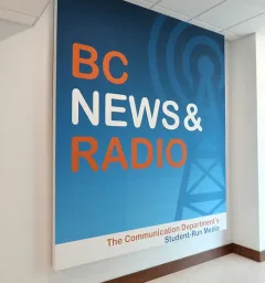 Logo da Berea College News & Radio